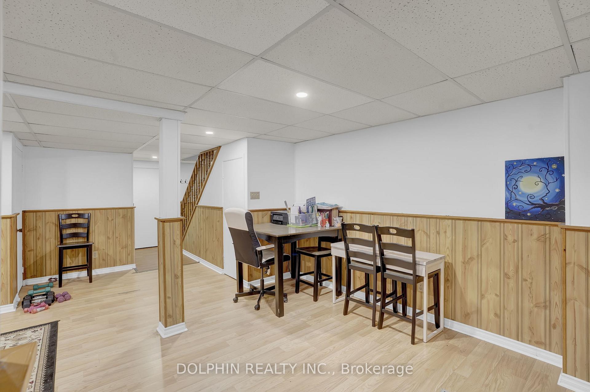 3 Bedrooms Condo at 3033 Glencrest, Burlington For sale