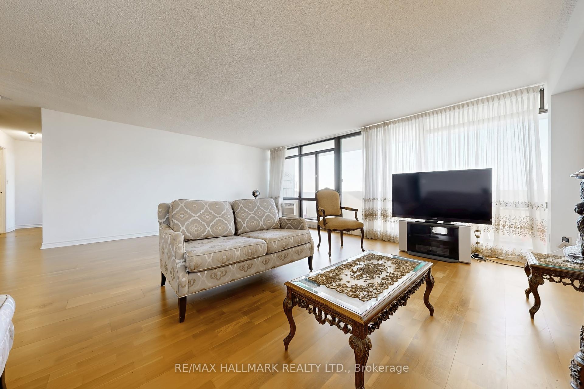 2 Bedrooms Condo at 3300 Don Mills Rd, Toronto For sale