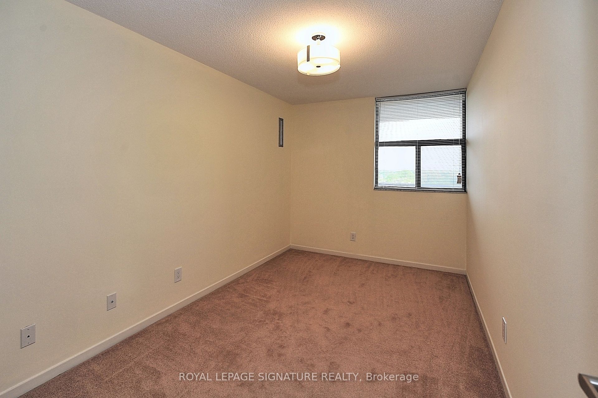 10 Tangreen Court, #702