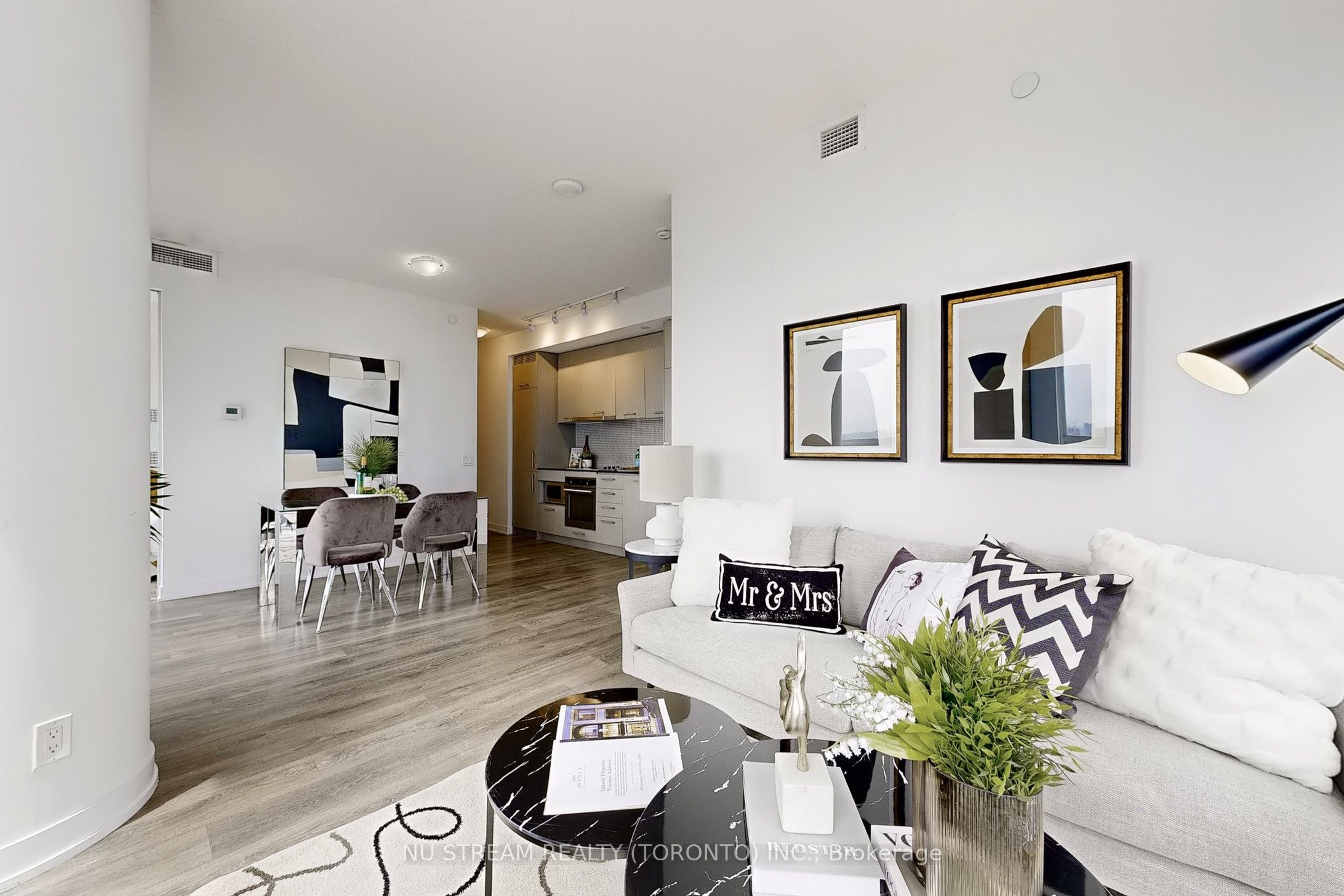 87 Peter Street, #2302