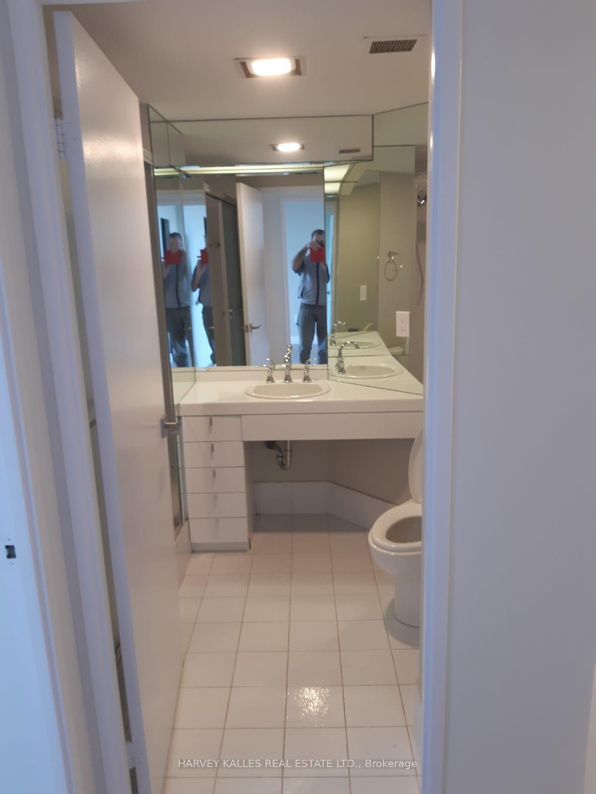 240 Heath Street W 403