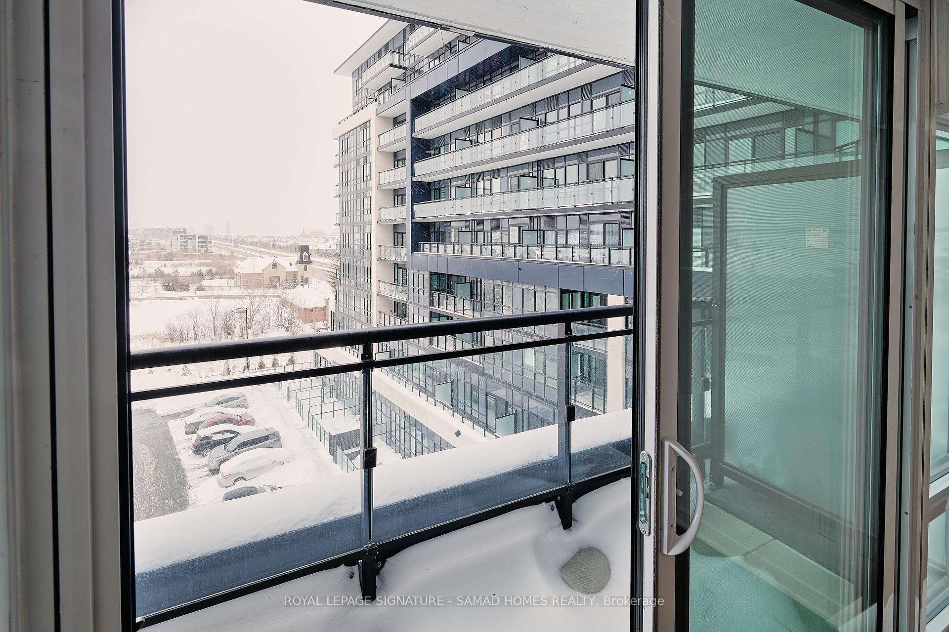 1 Bedroom Condo at 395 Dundas,  Oakville For sale