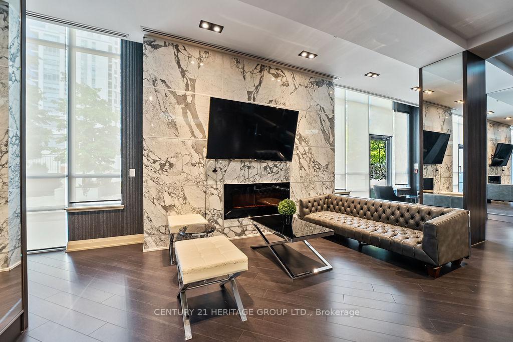 2 Bedrooms Condo at 85 North Park, Vaughan For sale