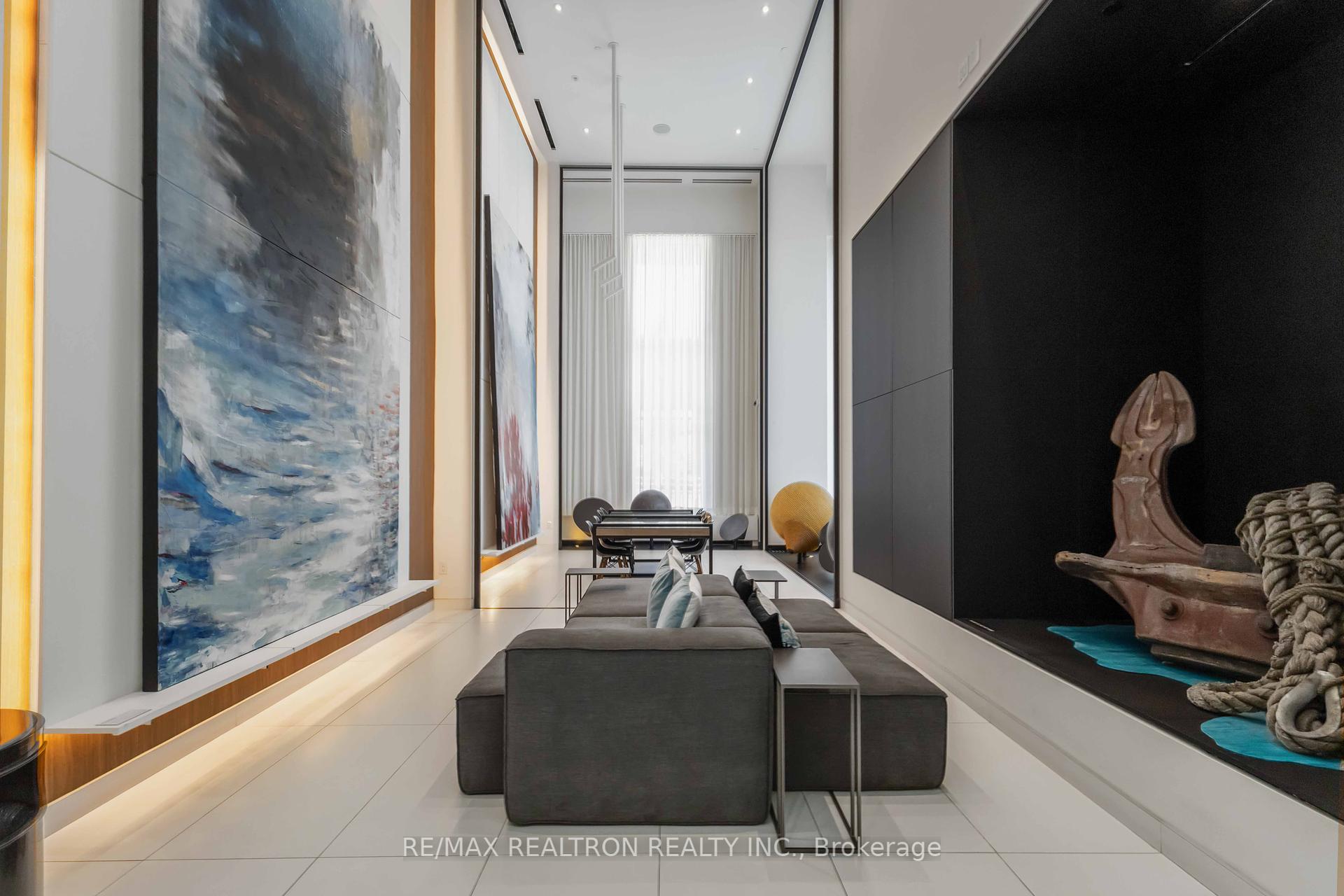 2 Bedrooms Condo at 20 Richardson, Toronto For sale