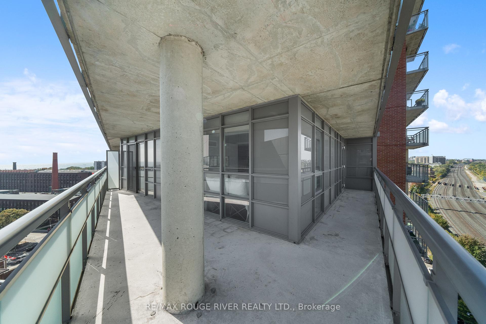 2 Bedrooms Condo at 38 Joe Shuster,  Toronto For sale