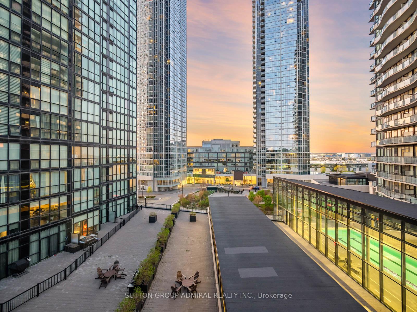 2 Bedrooms Condo at 2900 Highway 7, Vaughan For sale