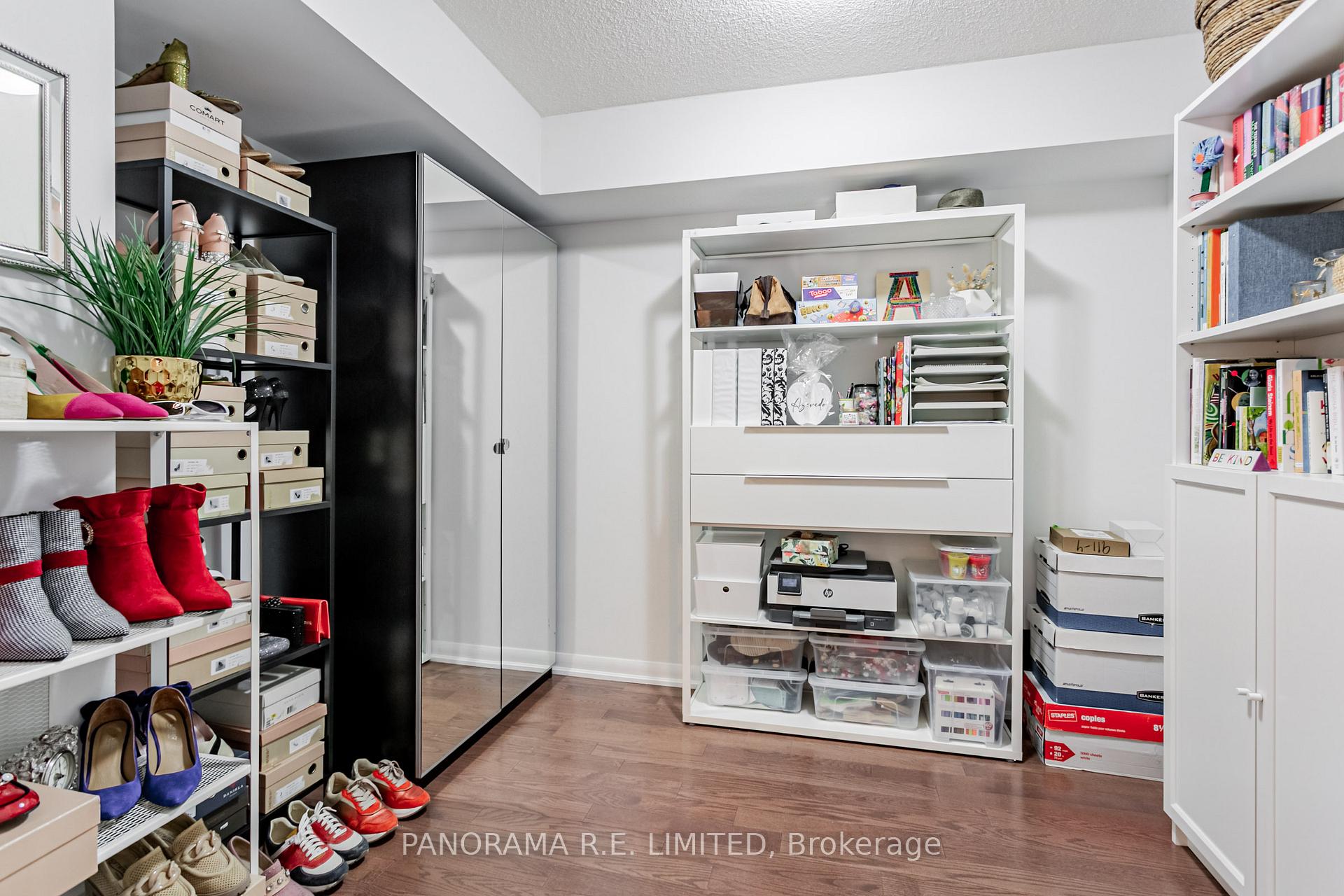2 Bedrooms Condo at 205 Sherway Gardens, Toronto For sale