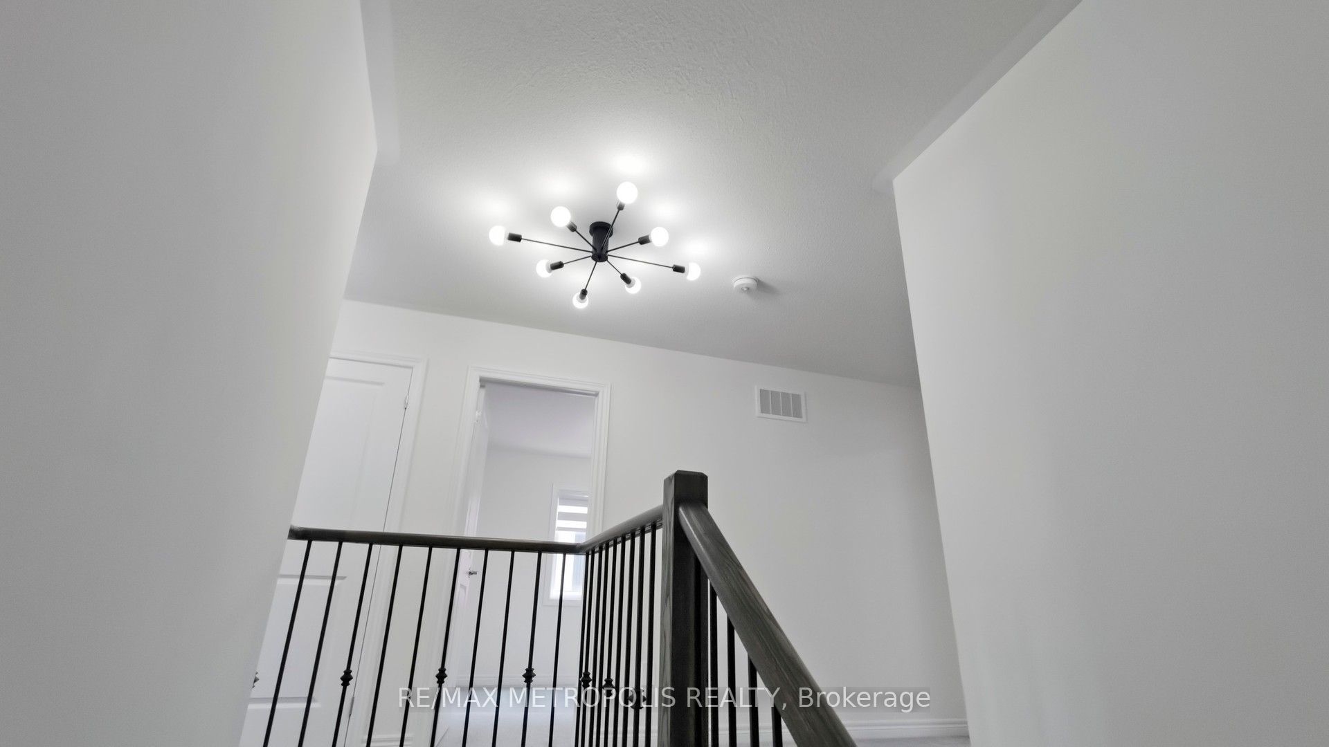 1315 Davis Loop