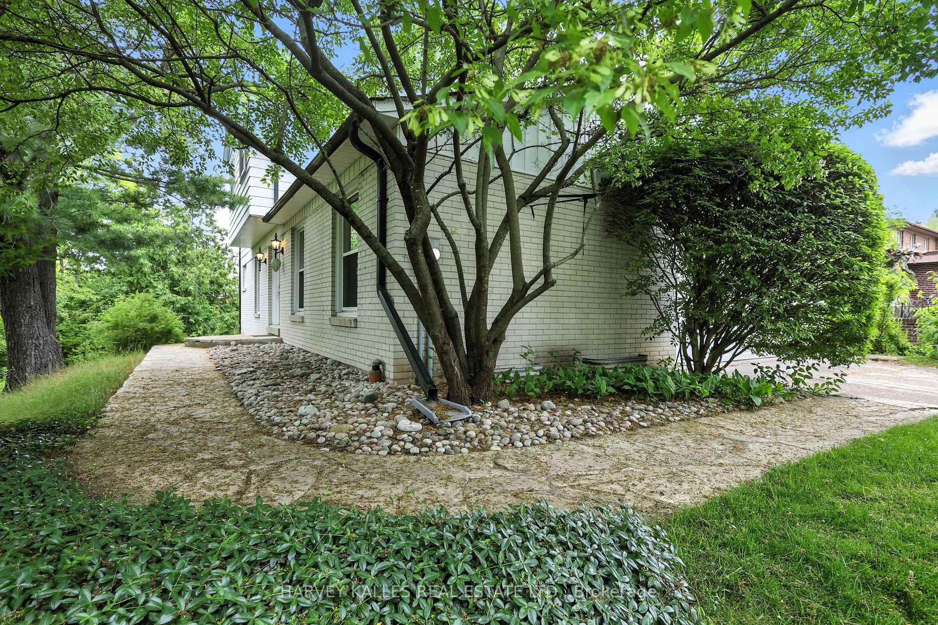 62 Aberfeldy Crescent