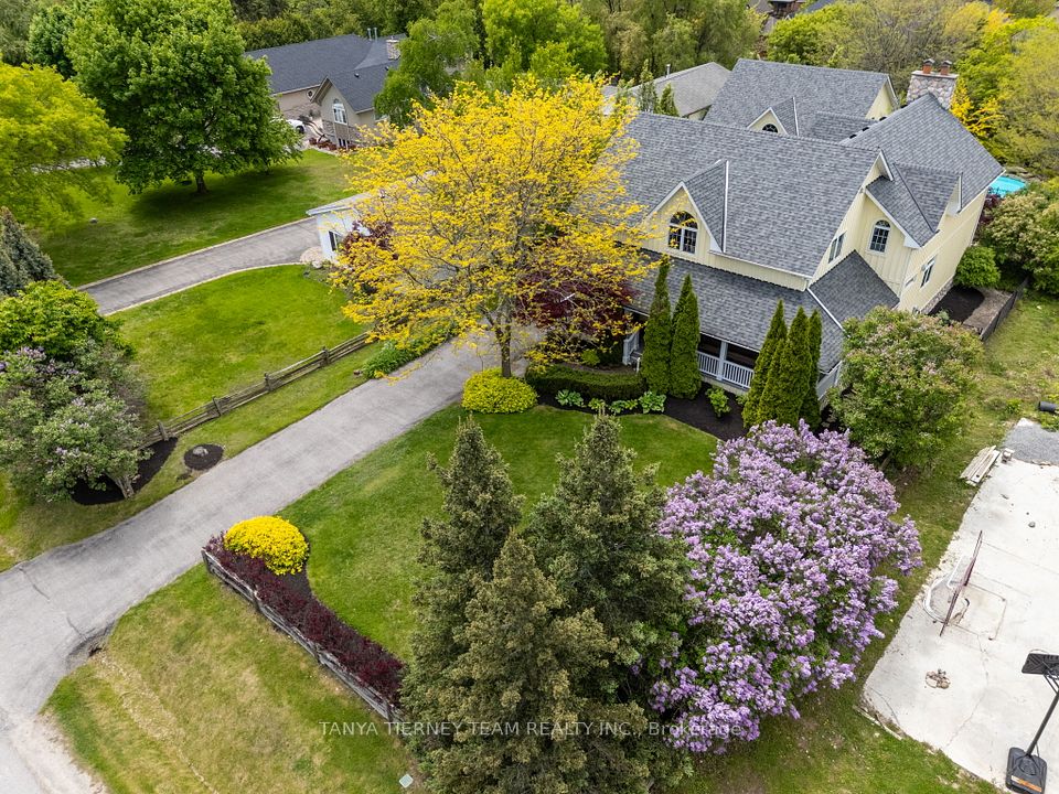 1878 Appleview