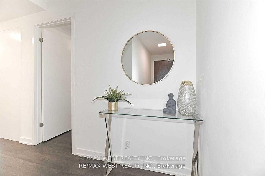 2 Bedrooms Condo at 2212 Lake Shore, Toronto For sale