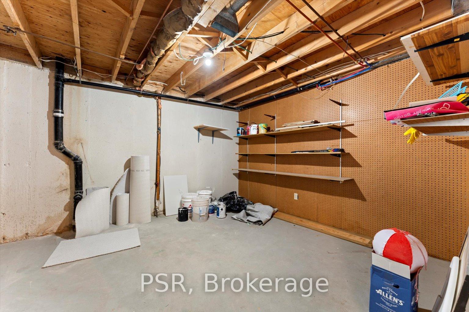 4 Bedrooms Condo at 42 Crimson Millway, Toronto For sale