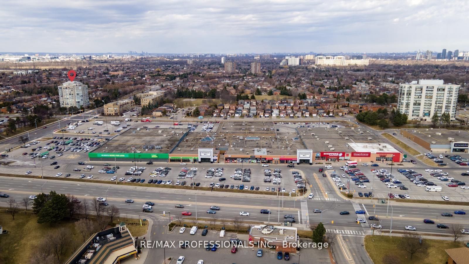 2 Bedrooms Condo at 1500 Grazia, Mississauga For sale