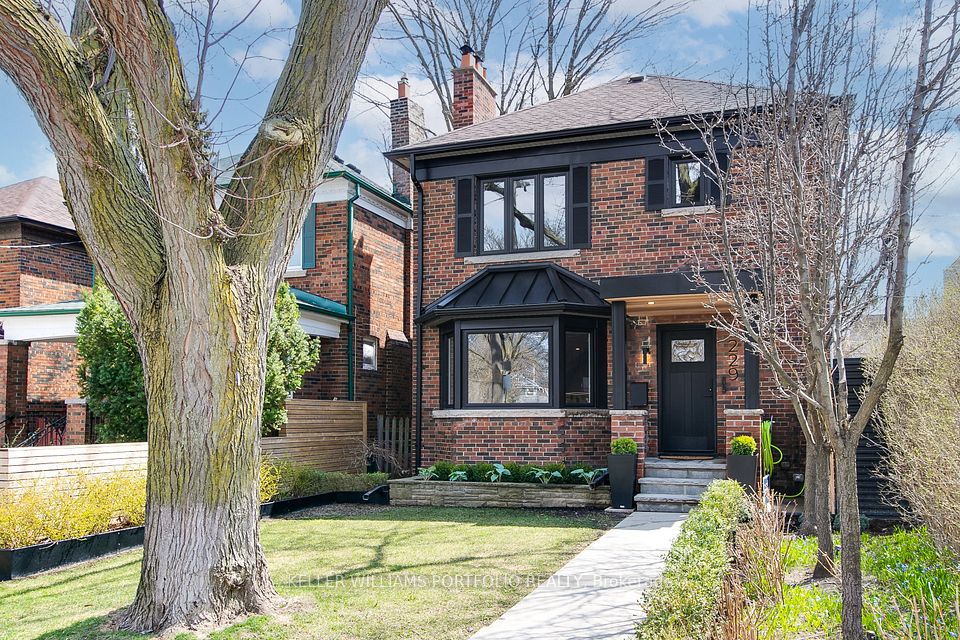 229 Manor