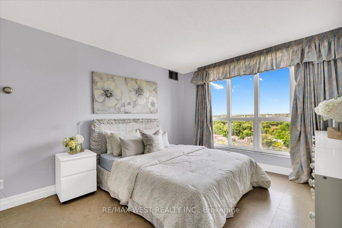 2 Bedrooms Condo at 2285 Lake Shore, Toronto For sale