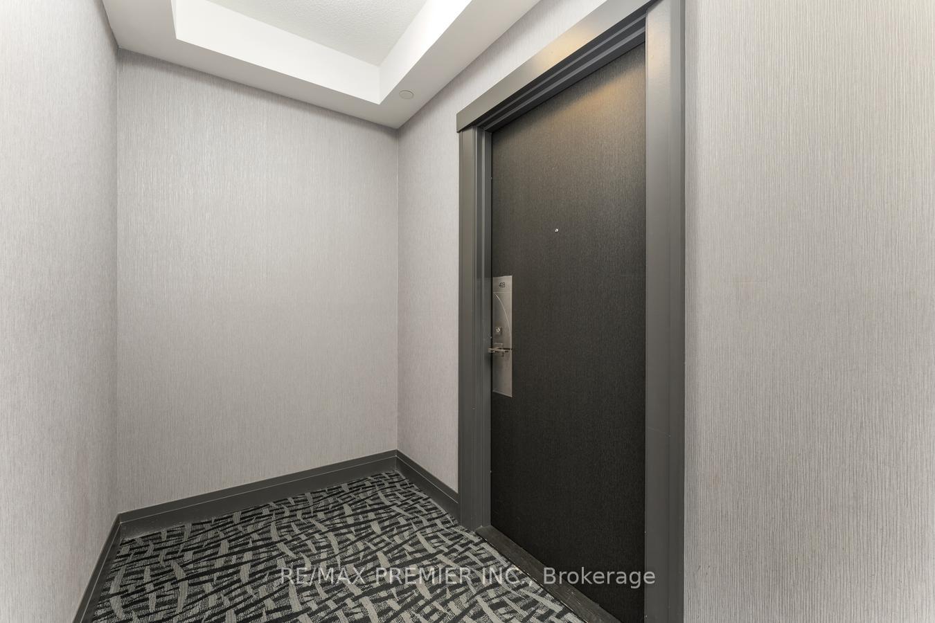 2 Bedrooms Condo at 3600 Highway 7, Vaughan For sale