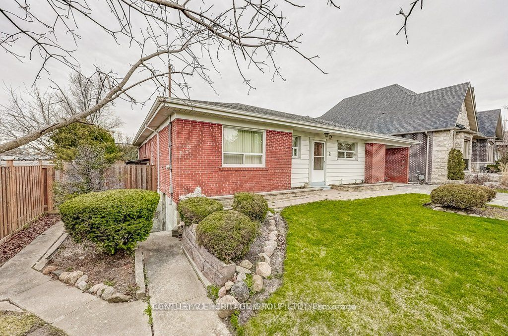 2 Windridge Drive, Markham, ON L3P 1T8