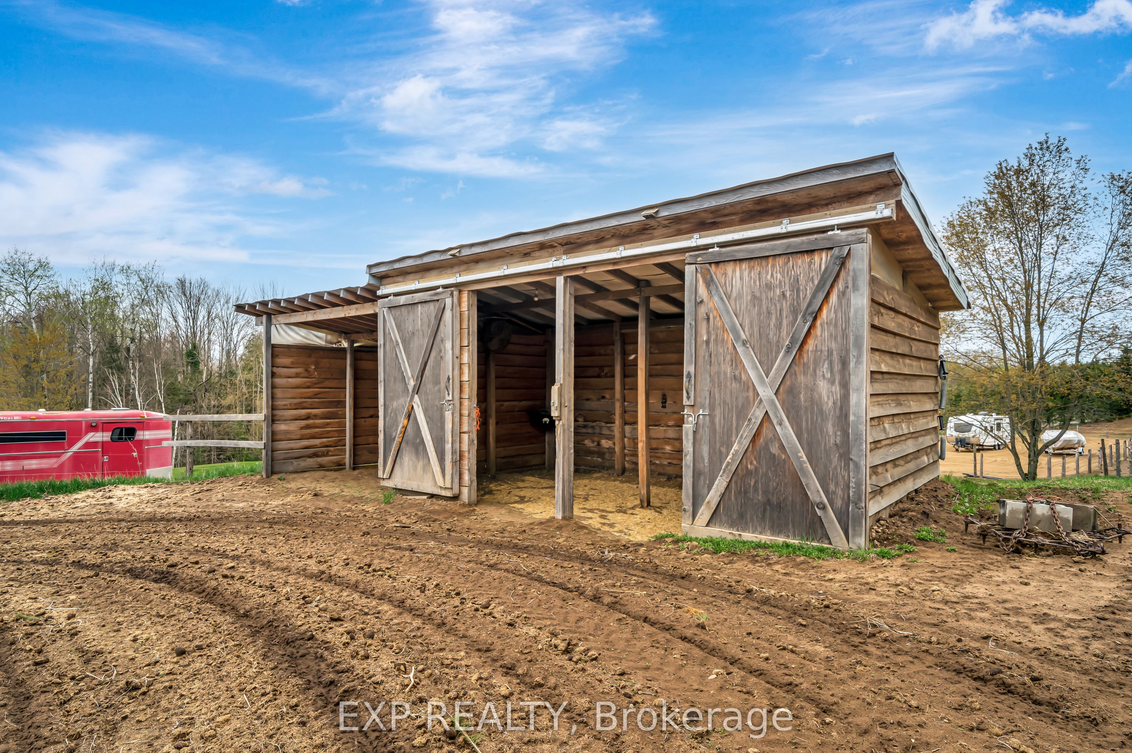 1469 Queensborough Road, Tweed Elzevir (Twp)
