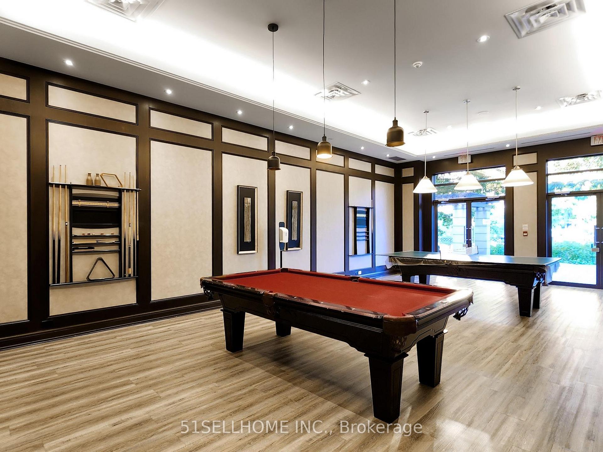 2 Bedrooms Condo at 133 Wynford,  Toronto For sale