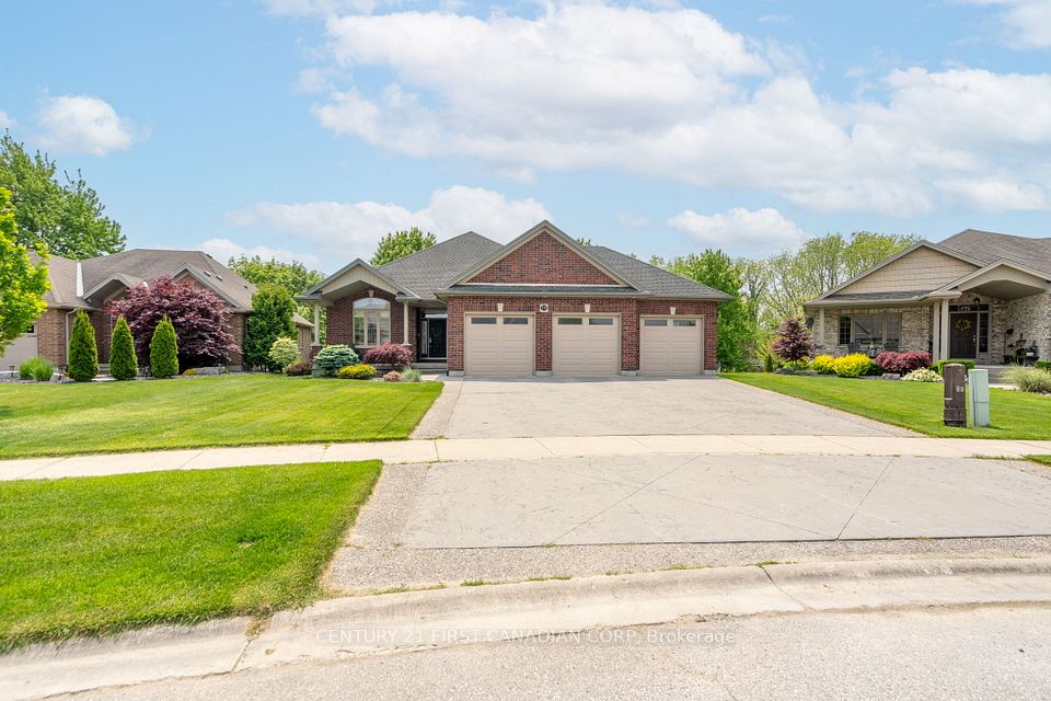 378 MacDonald Street, Strathroy Caradoc, ON N7G 3B1