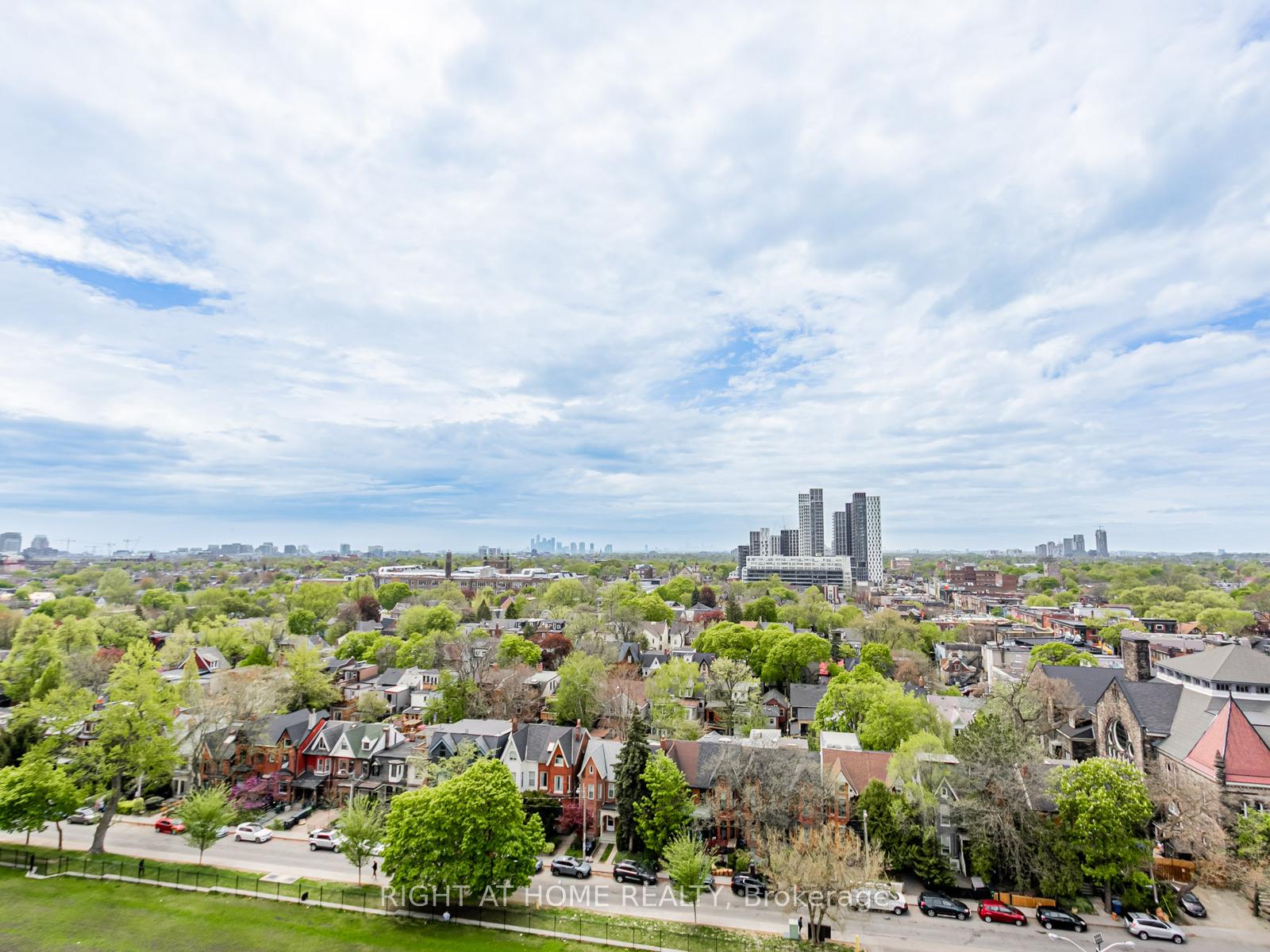 2 Bedrooms Condo at 736 Spadina, Toronto For sale