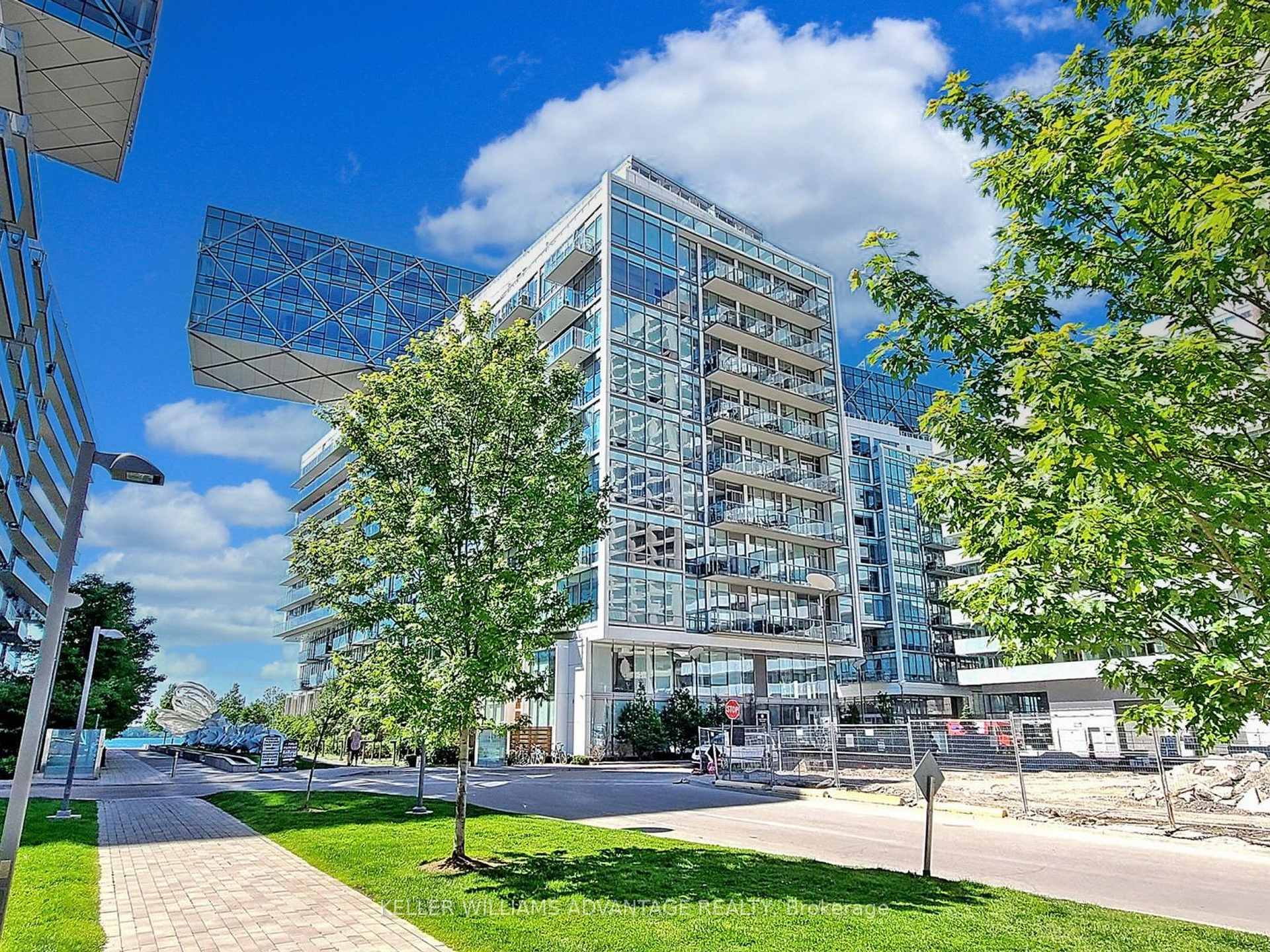 2 Bedrooms Condo at 29 Queens, Toronto For sale