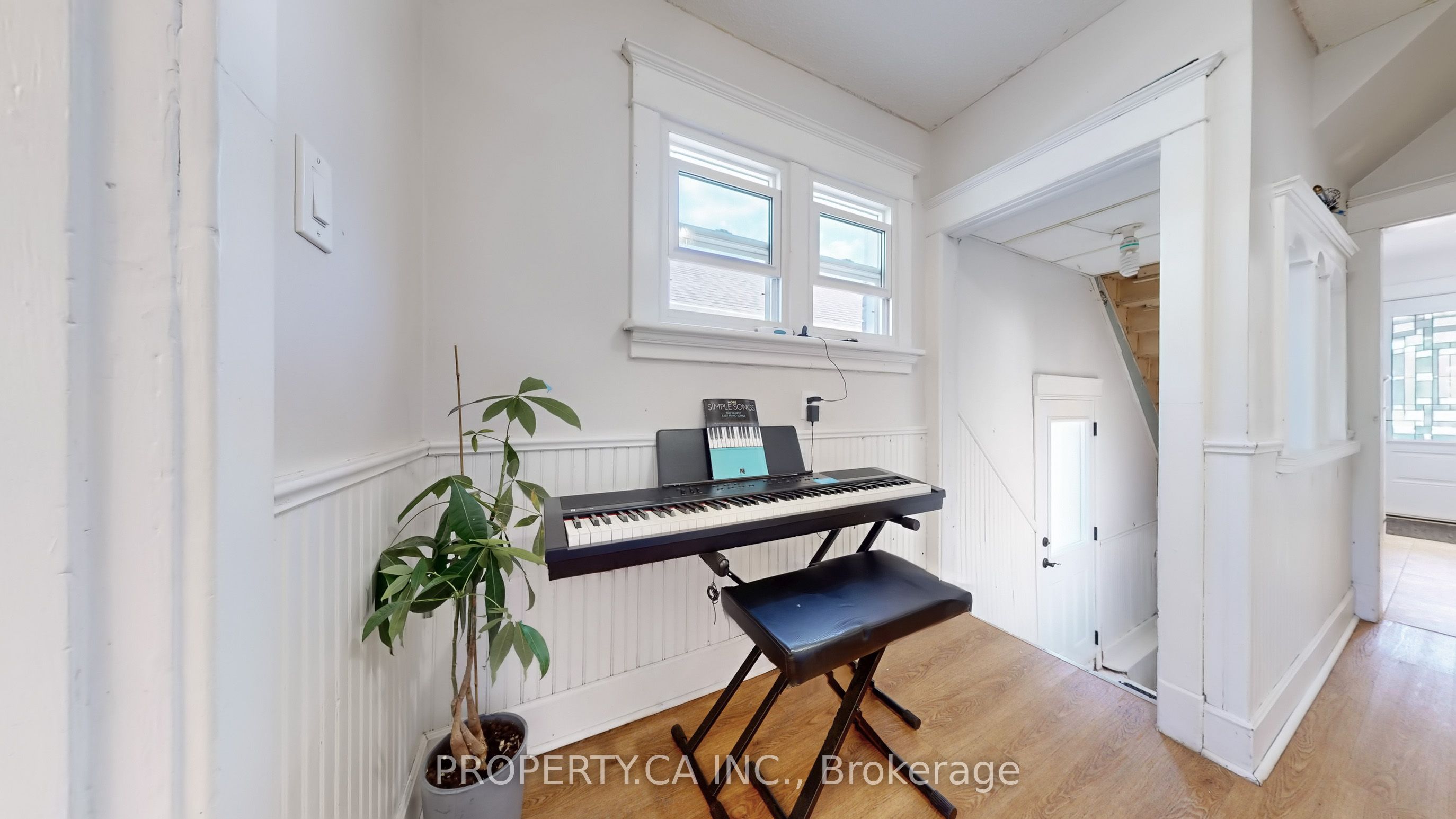 106 Park Road S