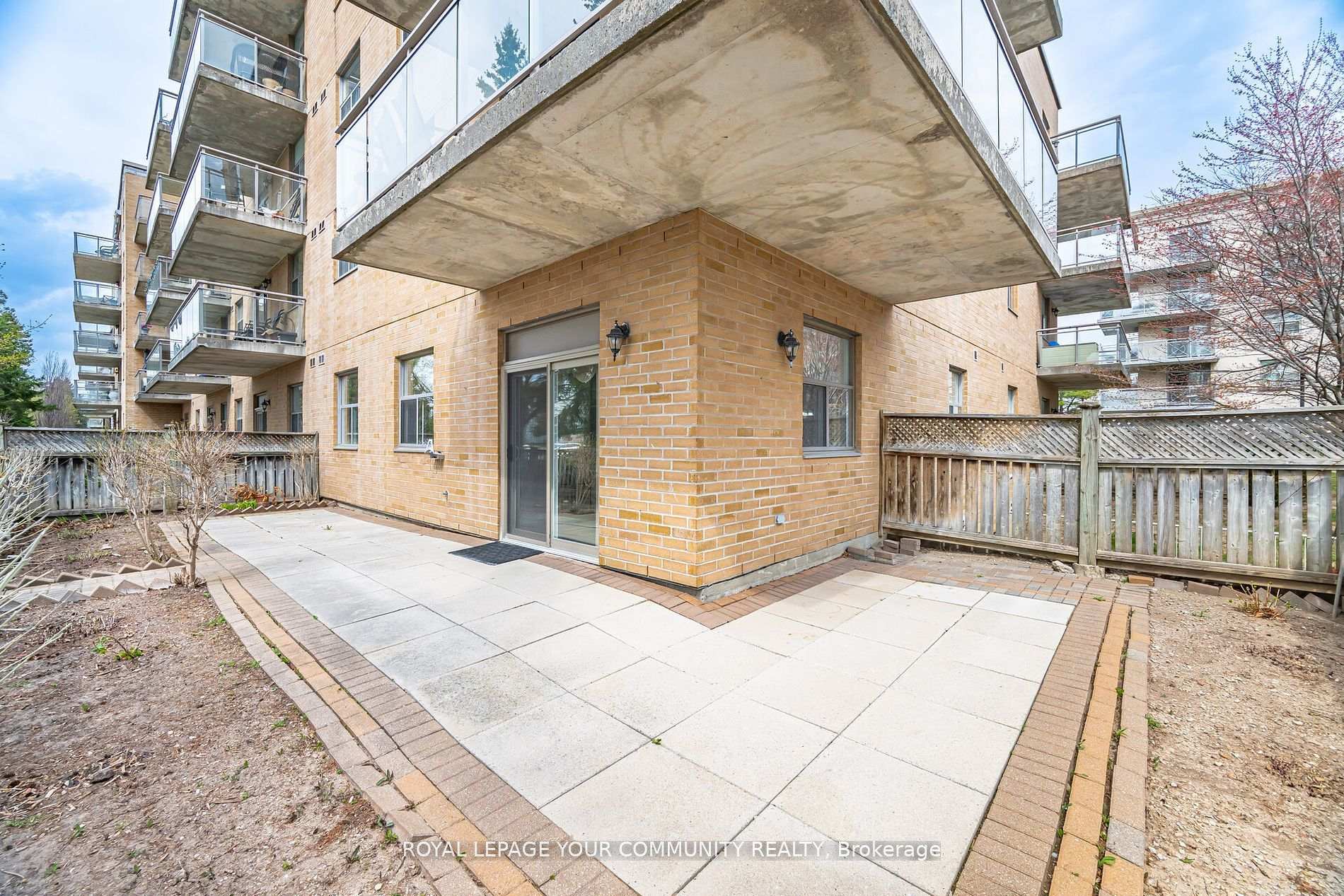 2 Bedrooms Condo at 2502 Rutherford, Vaughan For sale