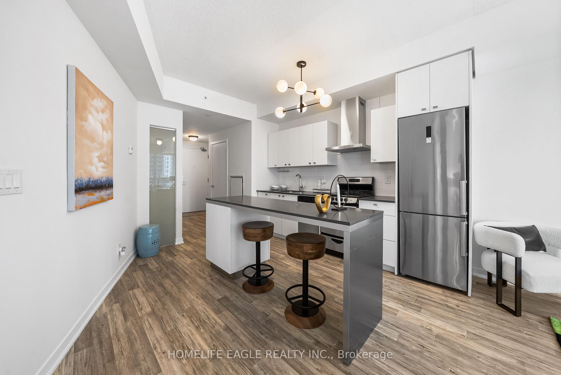 2 Bedrooms Condo at 51 East Liberty, Toronto For sale