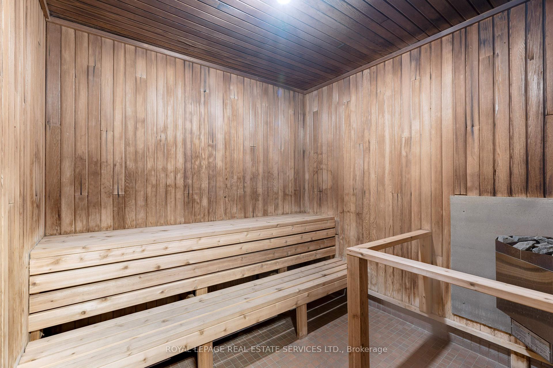 2 Bedrooms Condo at 120 Duke,  Hamilton For sale