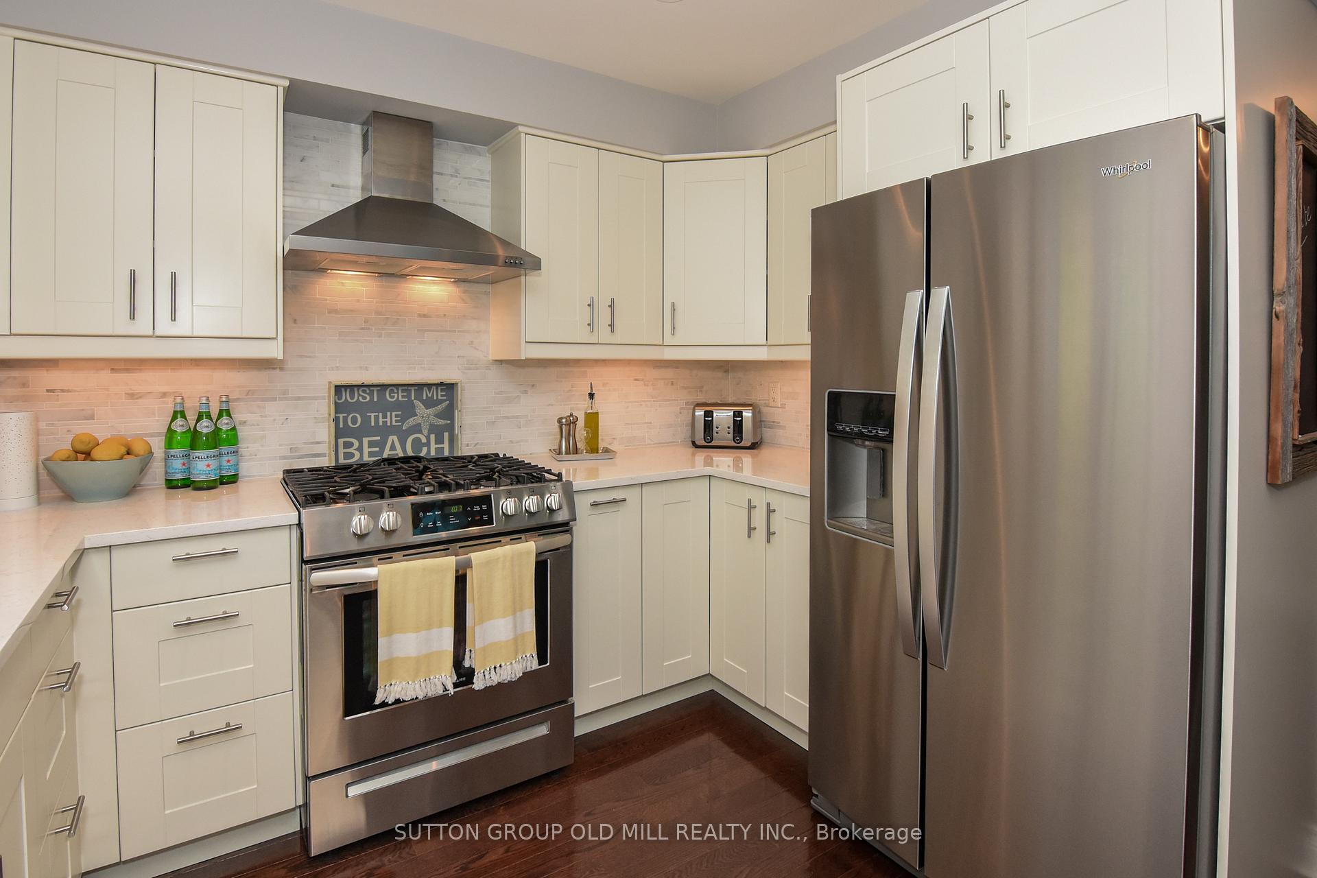 4 Bedrooms Condo at 4635 Regents, Mississauga For sale