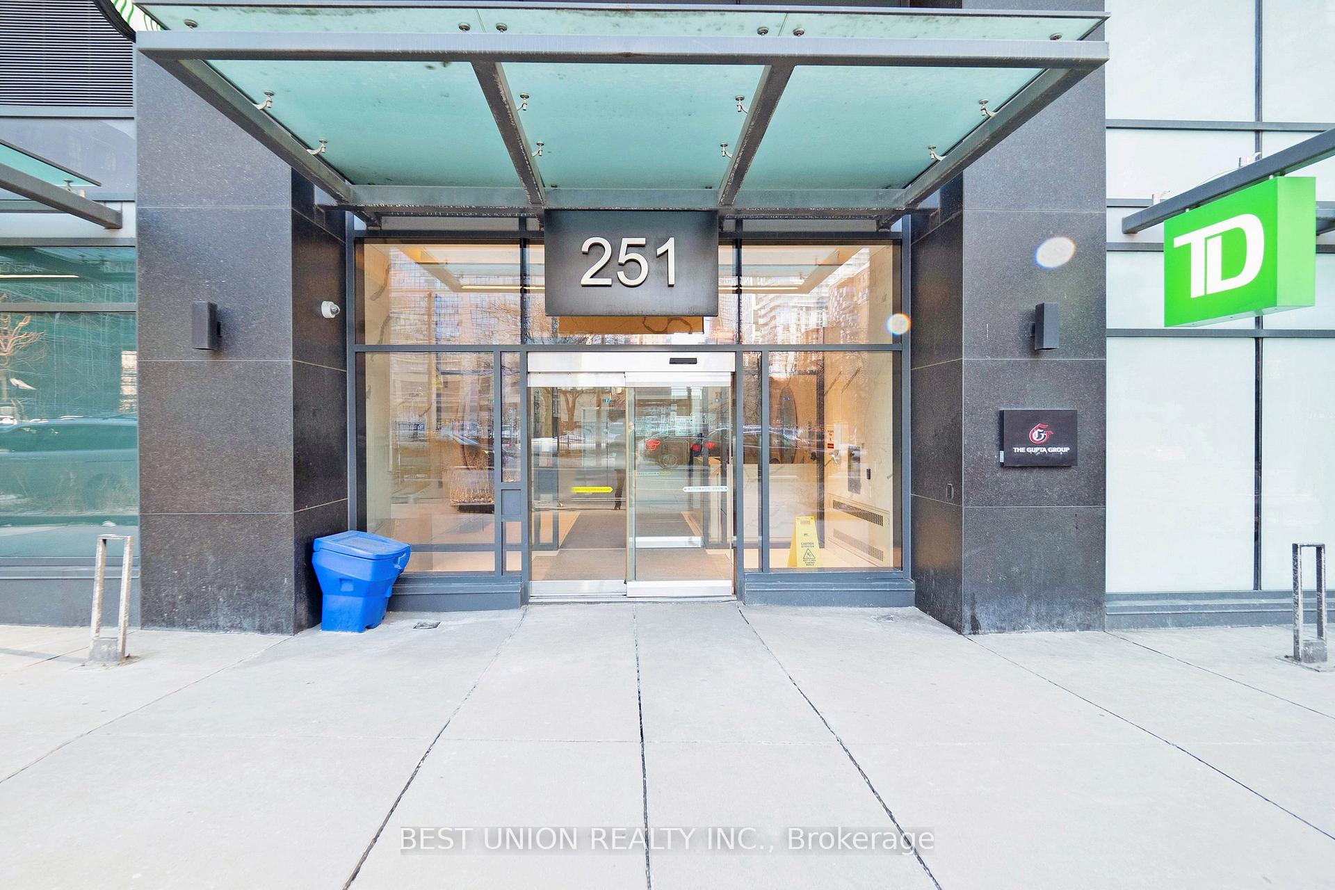 2 Bedrooms Condo at 251 Jarvis, Toronto For sale