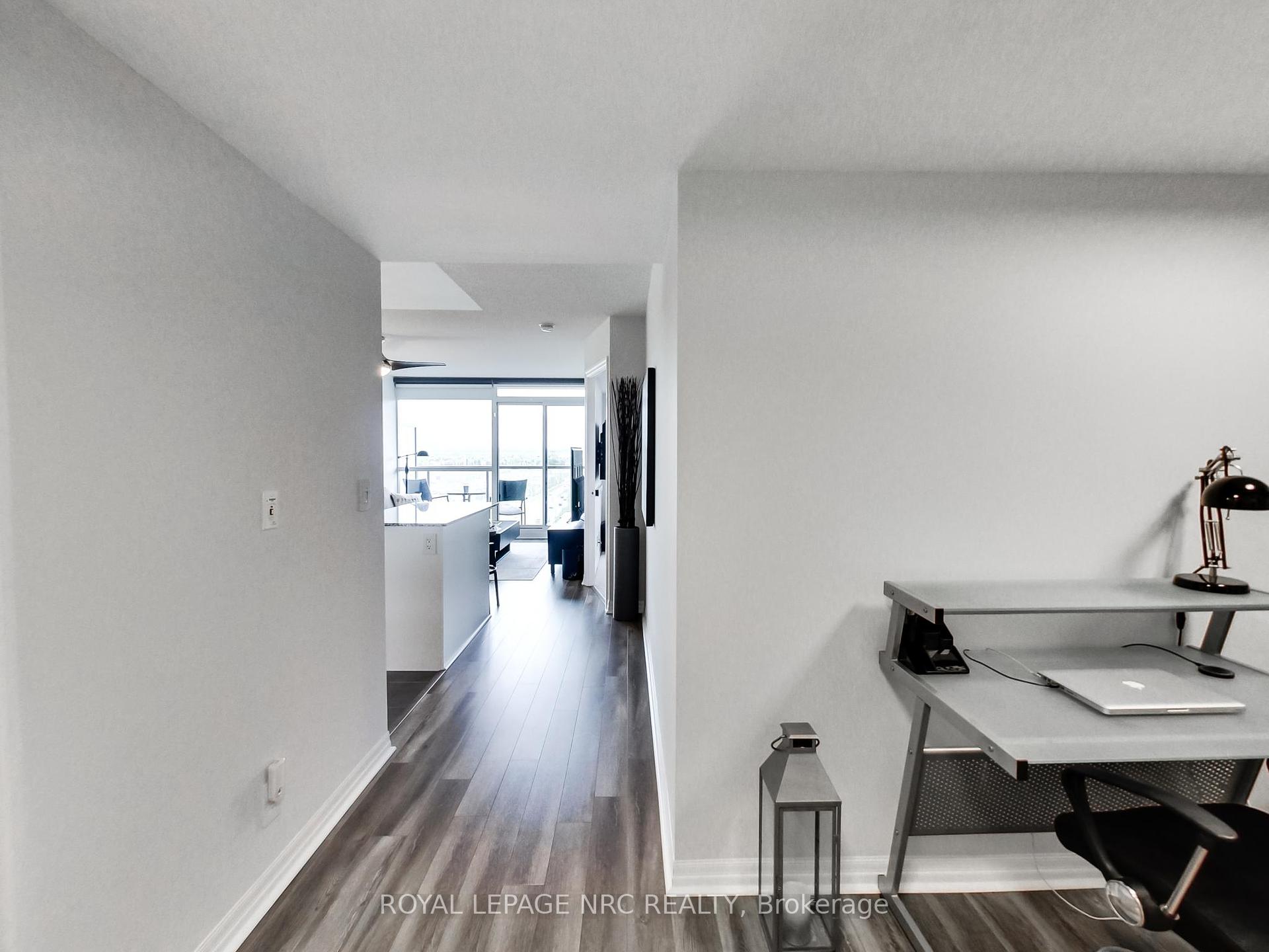 2 Bedrooms Co-op at 1940 Ironstone, Burlington For sale