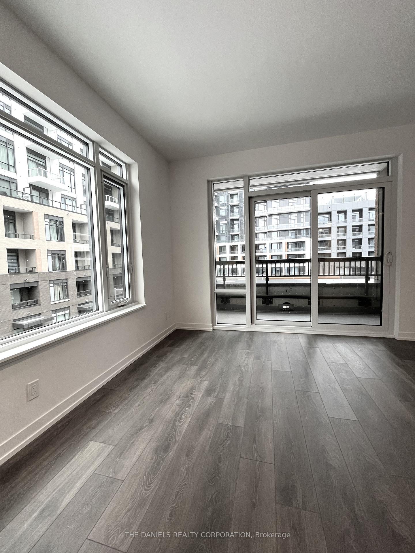 2 Bedrooms Condo at 8 Beverley Glen,  Vaughan For sale