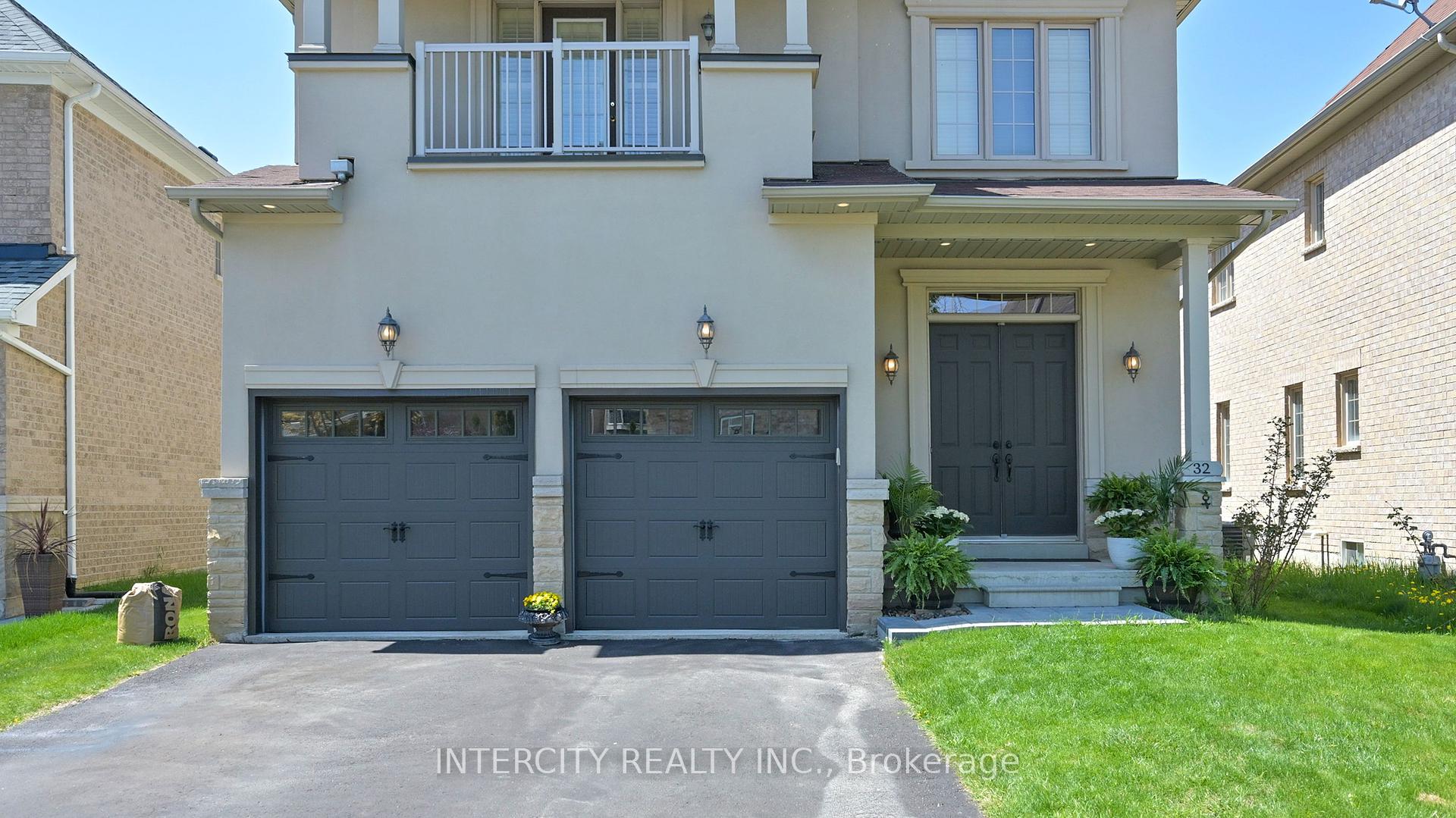 32 Allison Ann Way, Vaughan, ON L6A 0J4