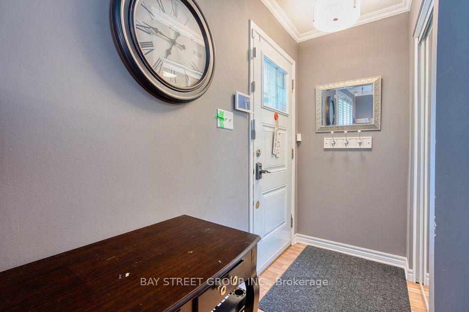 37 Wenlock Crescent, London North, ON N6G 3B5