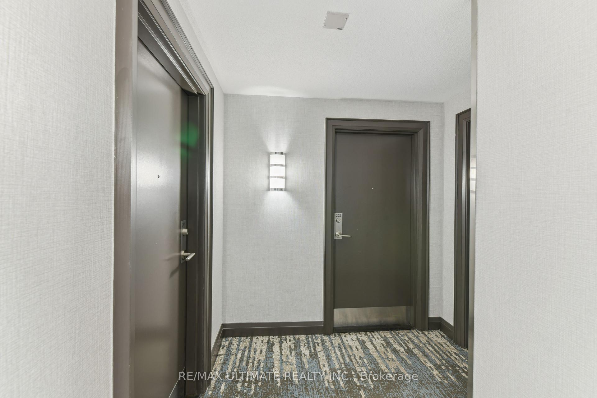 1 Bedroom Condo at 2325 Central Park, Oakville For sale