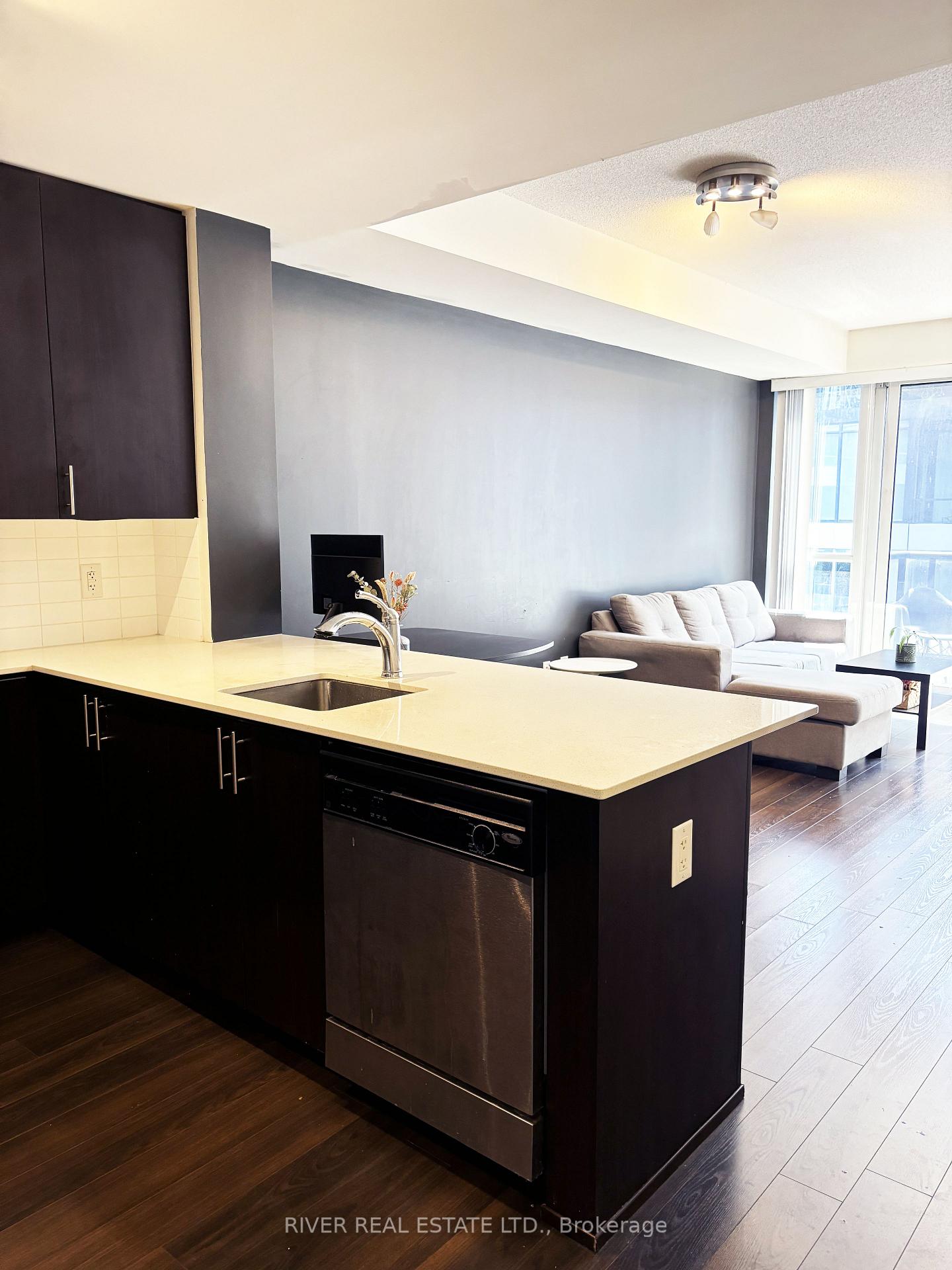 1 Bedroom Condo at 560 Front,  Toronto For sale