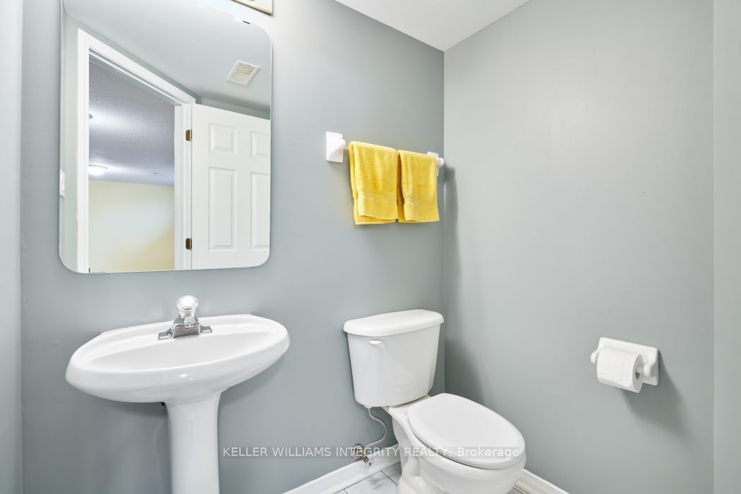 1042 Rocky Harbour Crescent