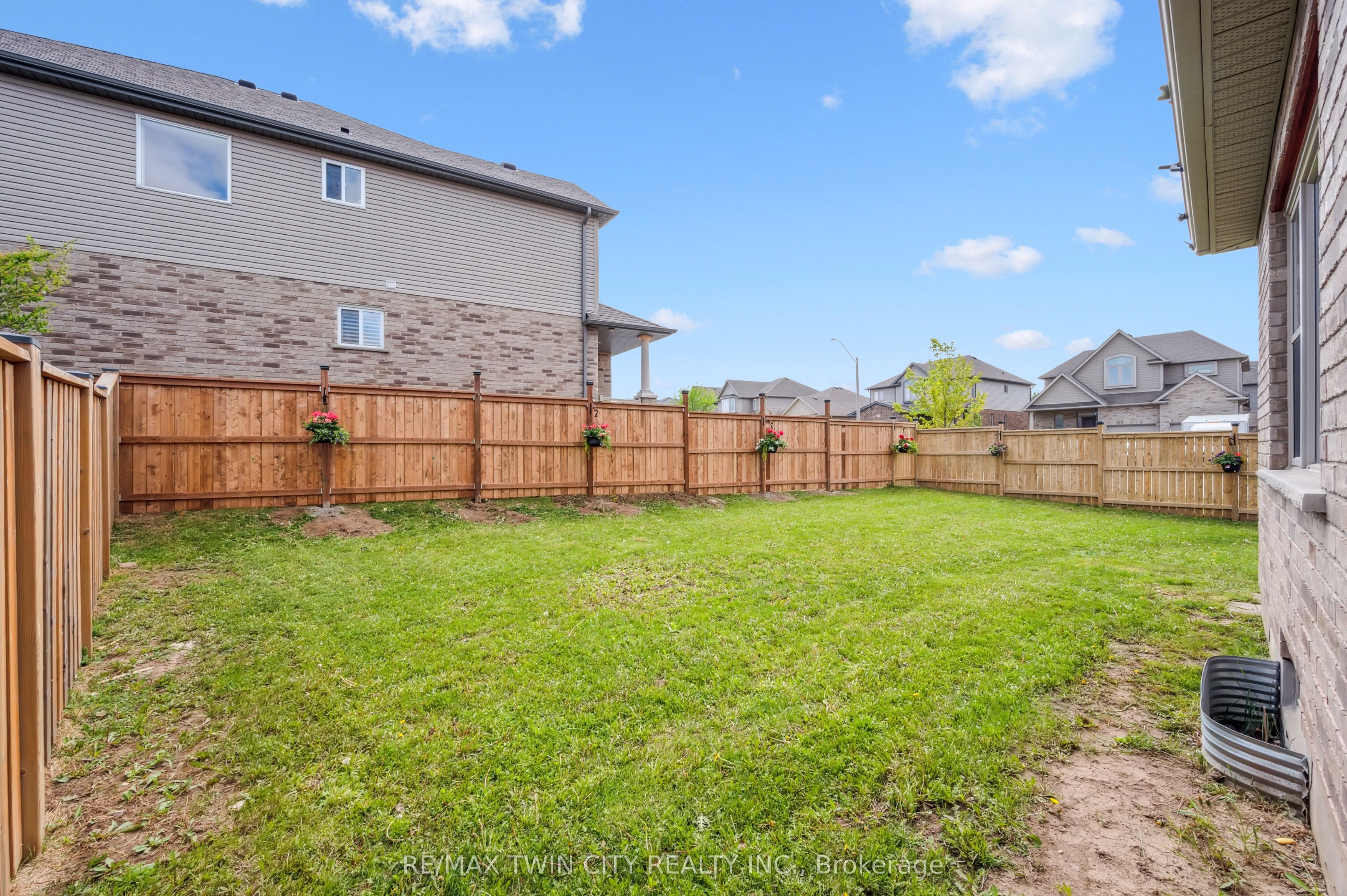 450 Applegate Court