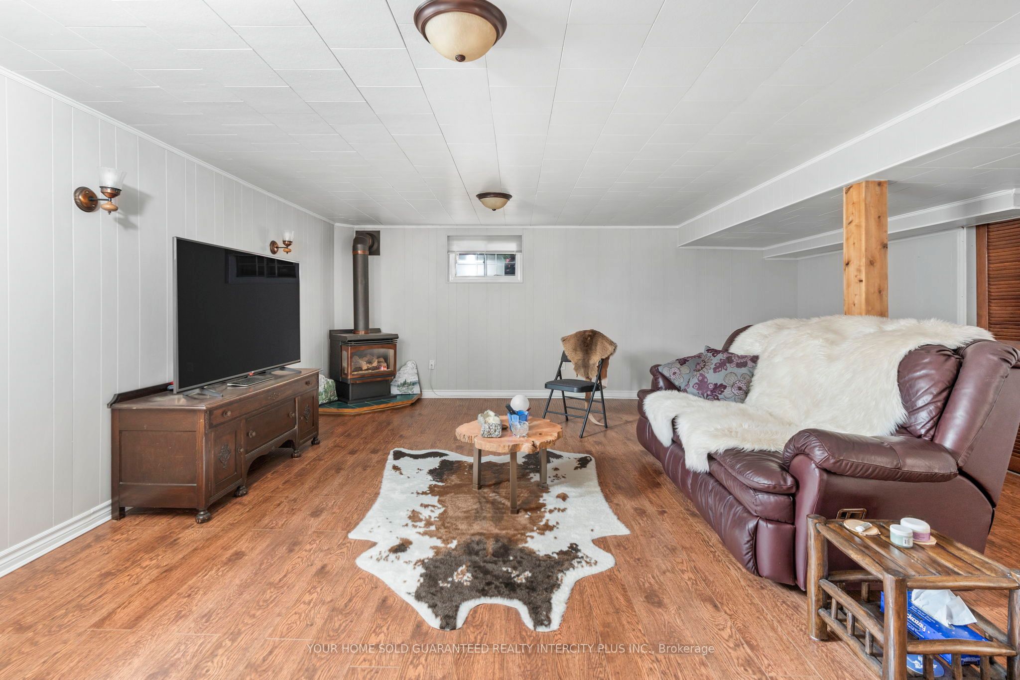8 Neapolitan Drive