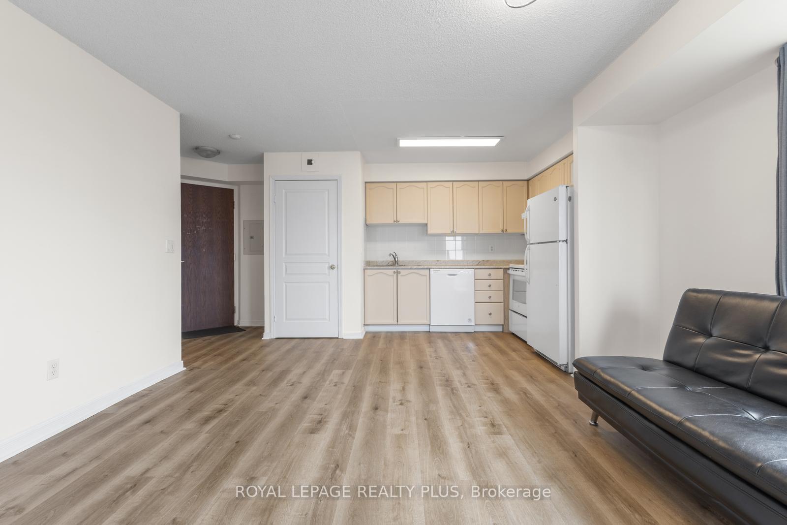 1 Bedroom Condo at 2545 Erin Centre,  Mississauga For sale