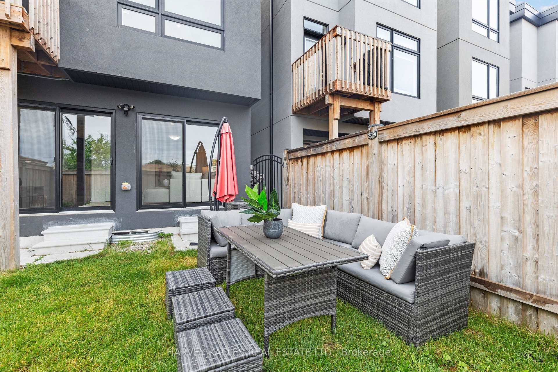 609A Harvie Avenue