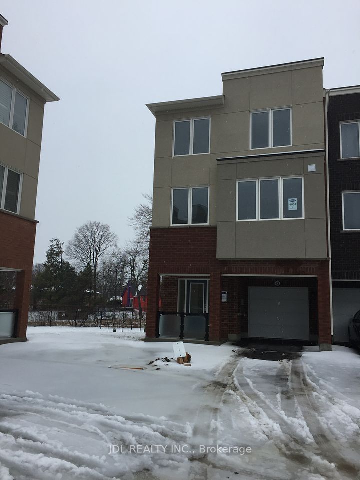 62 Heron Park