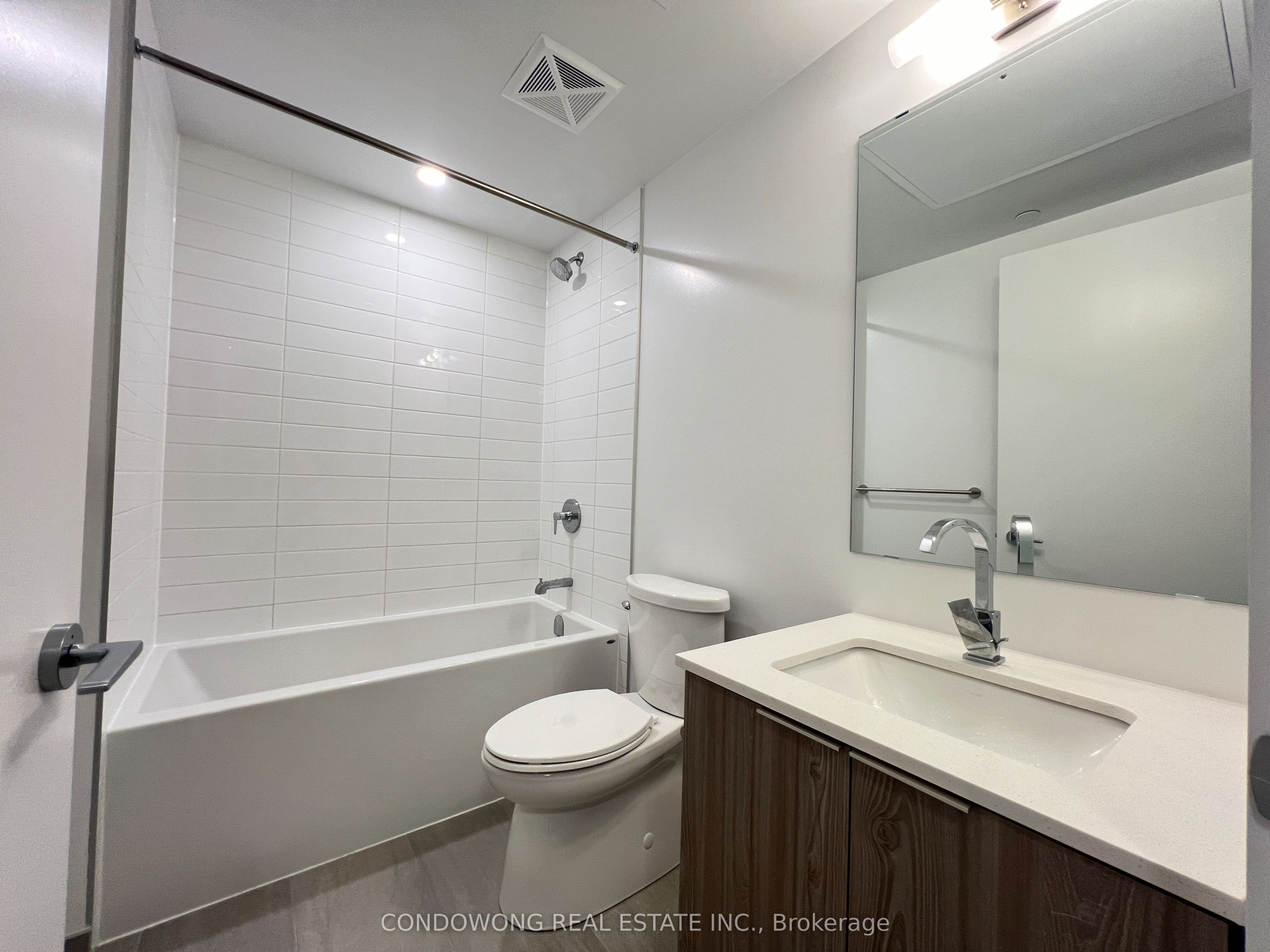 357 King Street W, #2205