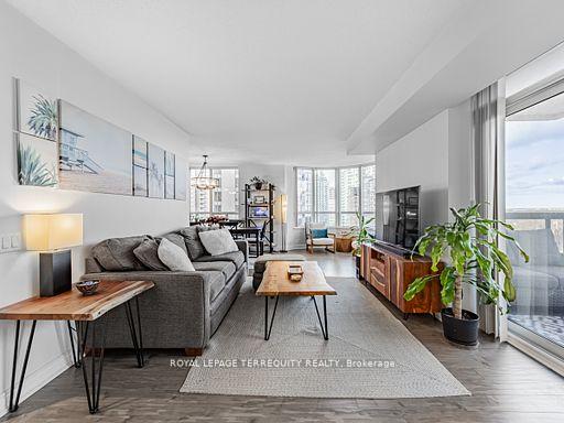 3 Bedrooms Condo at 15 Northtown, Toronto For sale