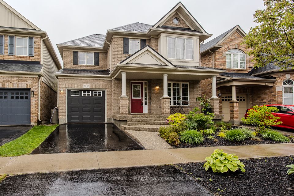 3252 McCurdy