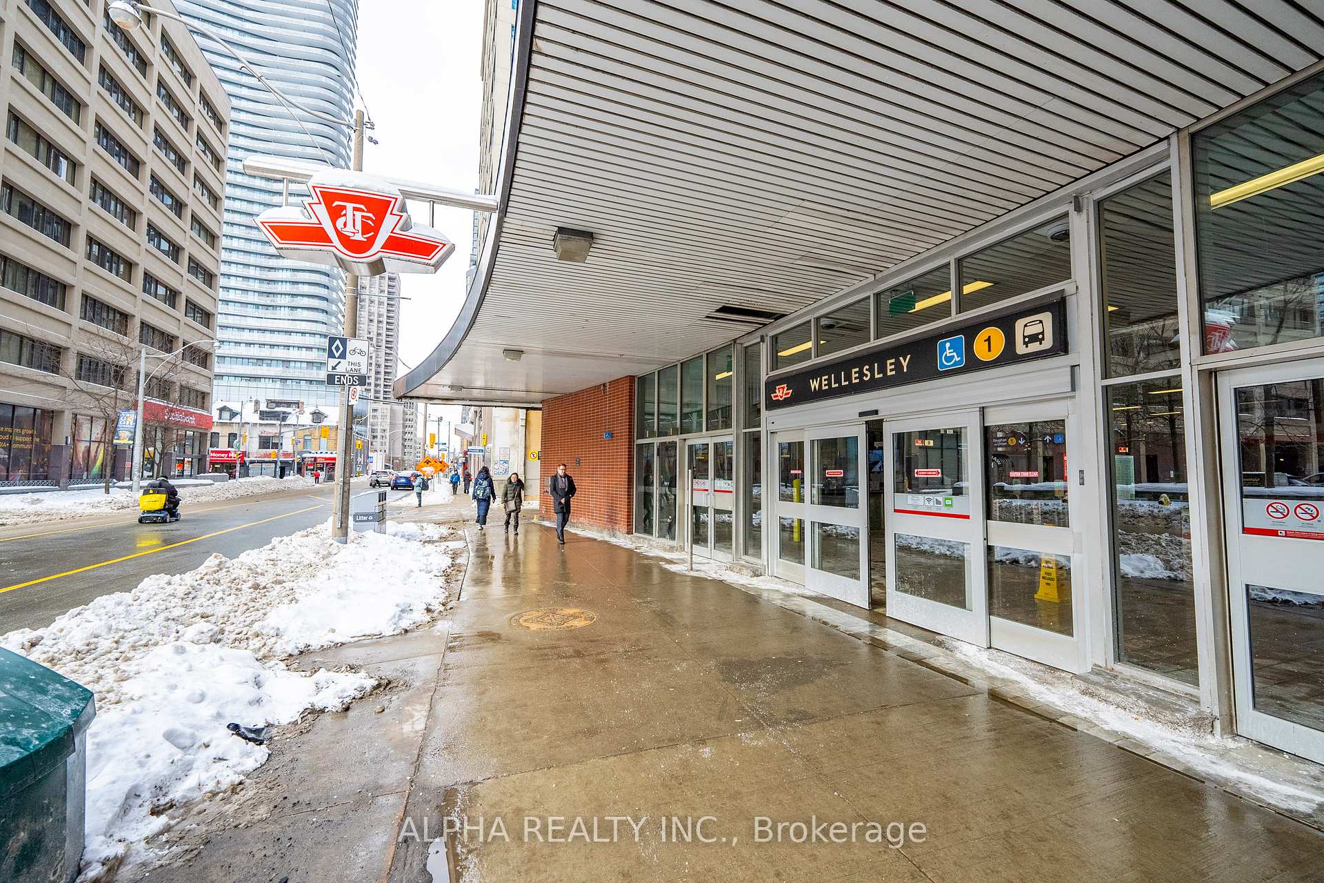 1 Bedroom Condo at 28 Wellesley,  Toronto For sale