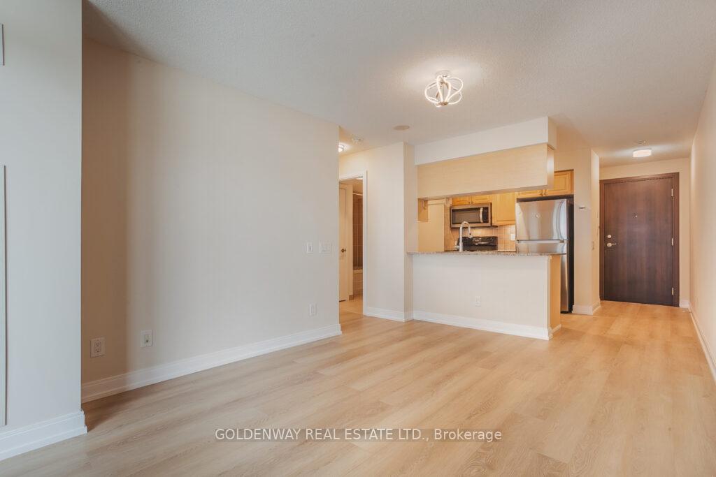 1 Bedroom Condo at 25 Viking, Toronto For sale