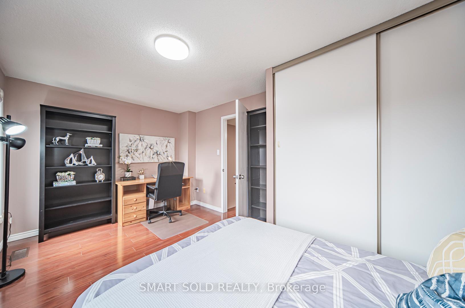 4 Bedrooms Condo at 3500 Brimley, Toronto For sale